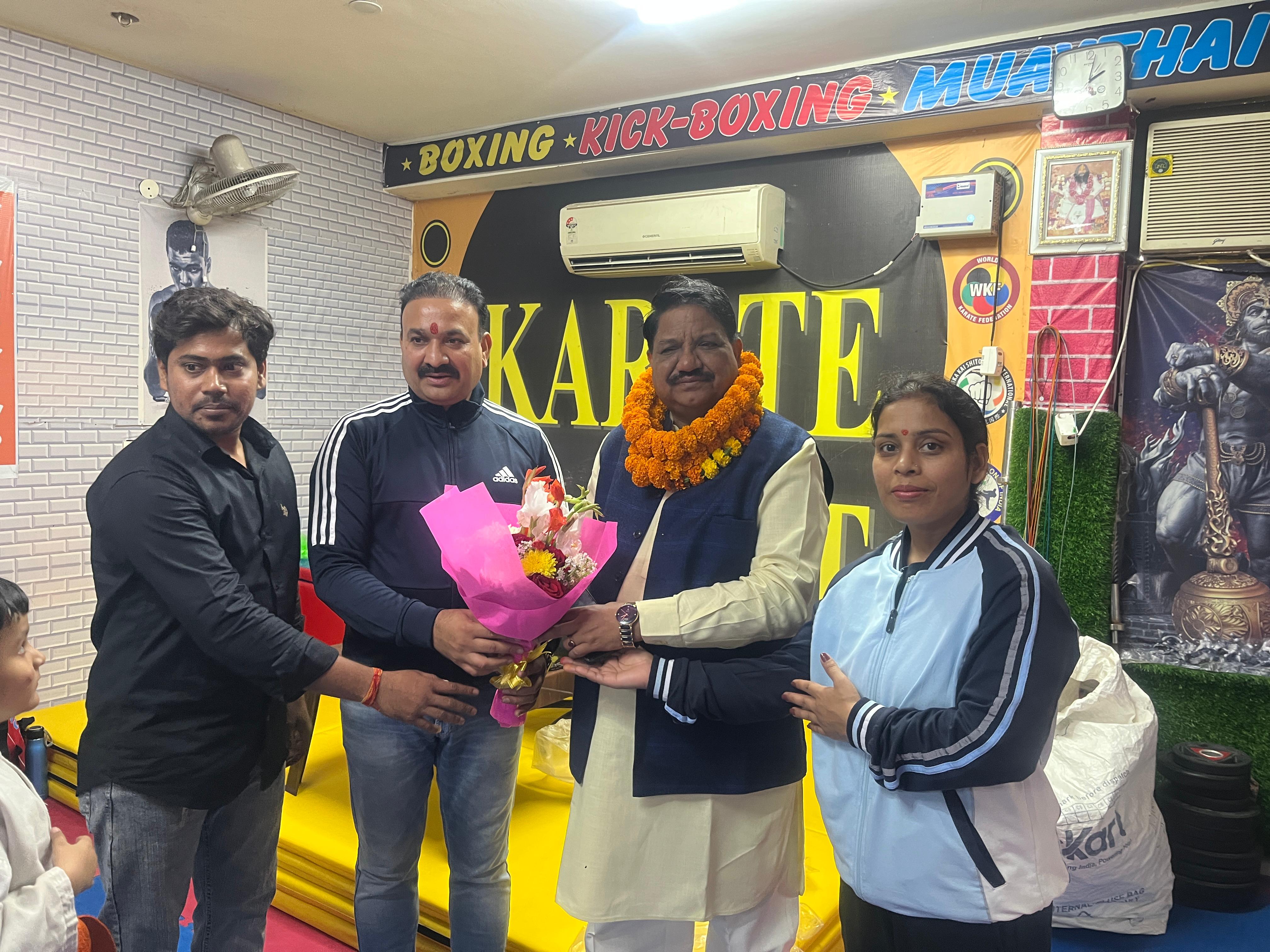 किंग सेन फाइट क्लब में कराटे कलर बेल्ट का  आयोजन हुआ